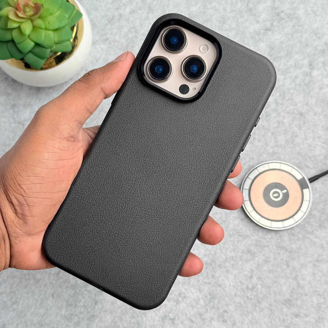FRATO iPhone 16 Series iPhone 16 Series Premium Leather Texture Metal Camera Bump MagSafe Cover