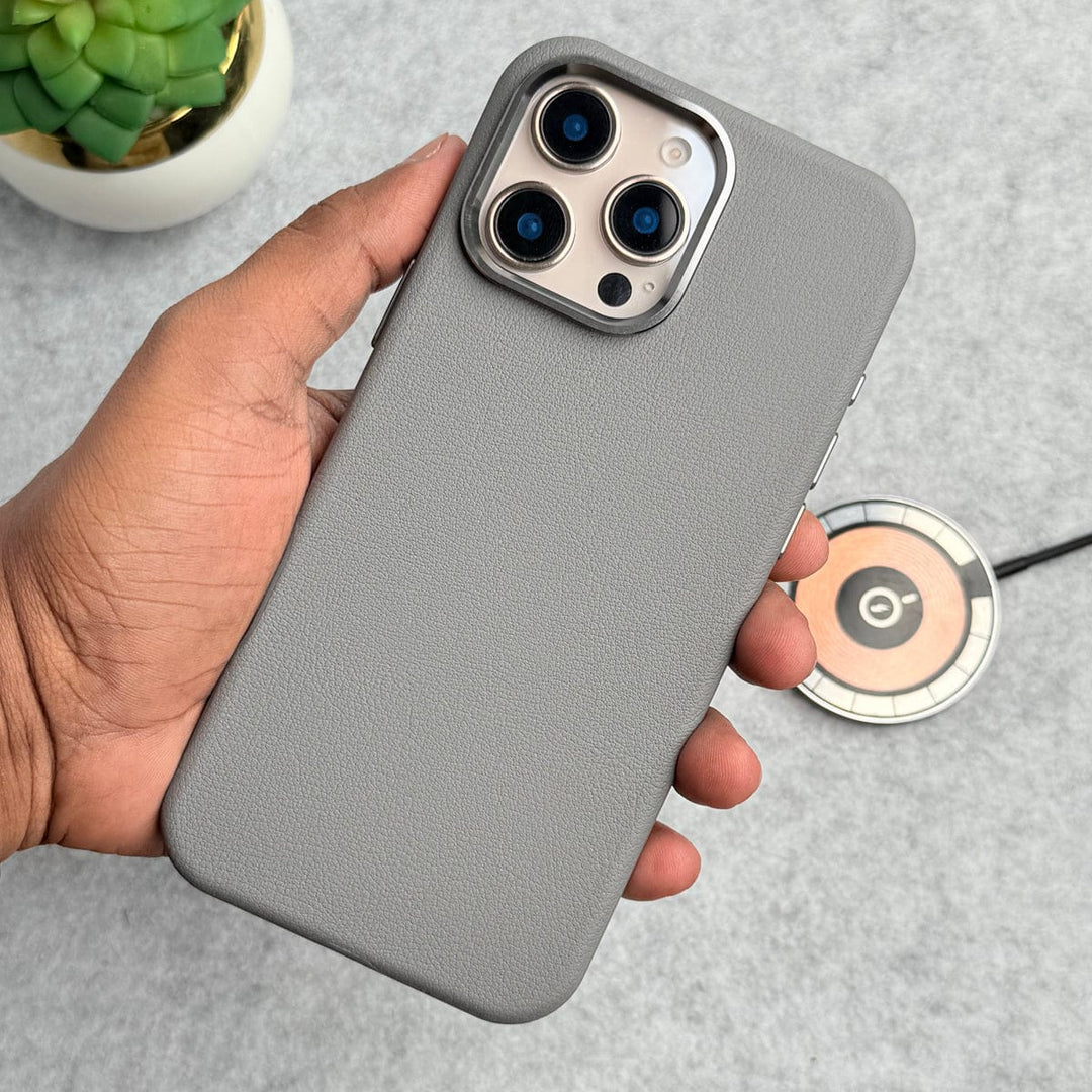 FRATO iPhone 16 Series iPhone 16 Series Premium Leather Texture Metal Camera Bump MagSafe Cover