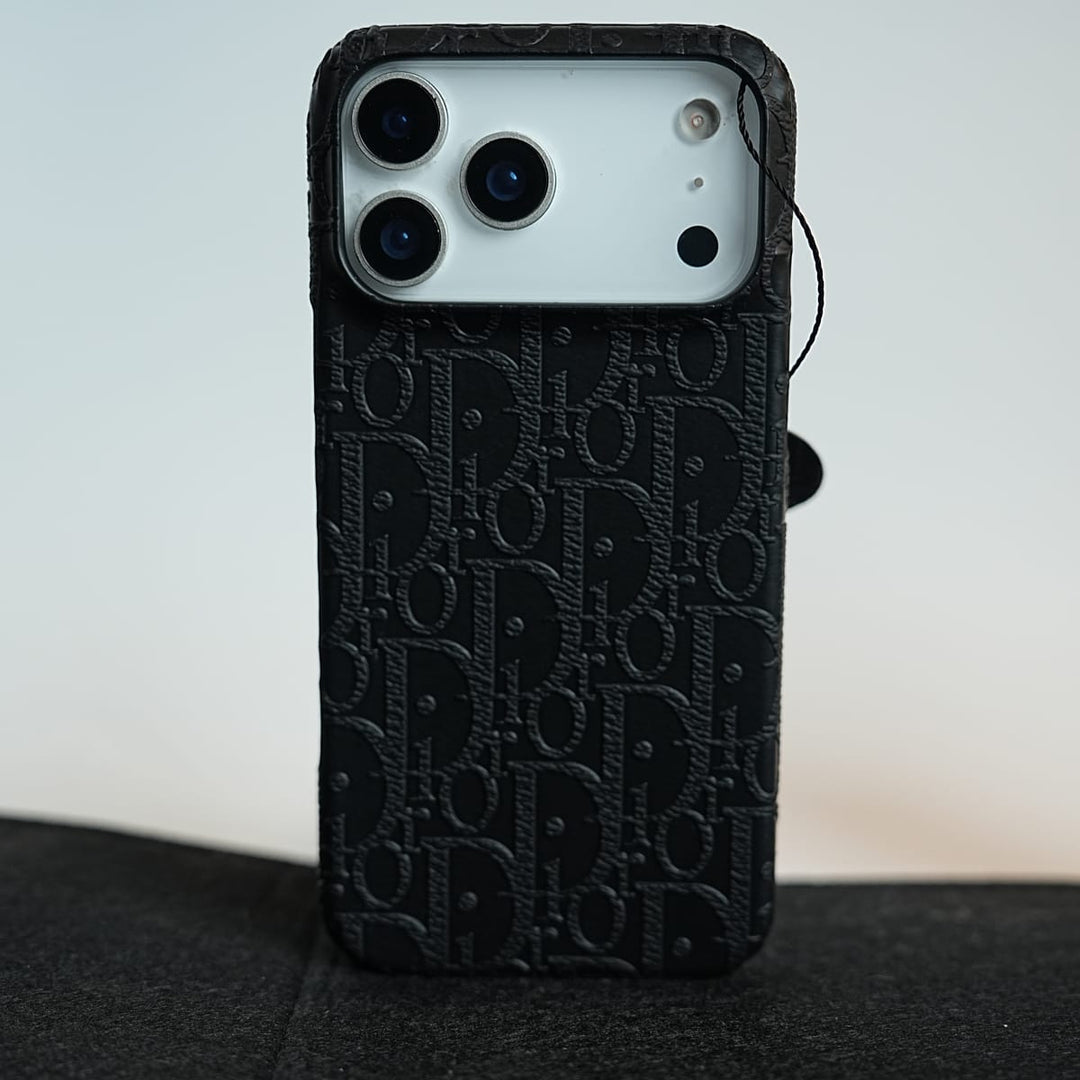 FRATO iPhone 17 Series 17 Pro Max / Black iPhone 17 Series Premium Embossed PU Leather Designer Pattern Slim Protective Case