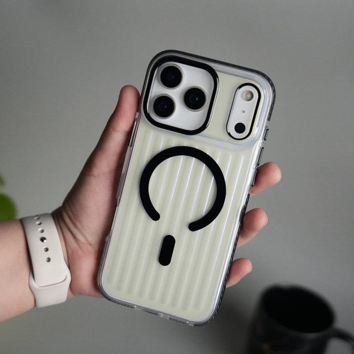 FRATO iPhone 17 Series Black iPhone 17 Pro Max Transparent MagSafe Suitcase Design Case Back Cover