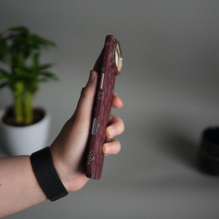FRATO iPhone 17 Series iPhone 17 Air Aramid Fiber Case | Slim MagSafe Cover | Maroon