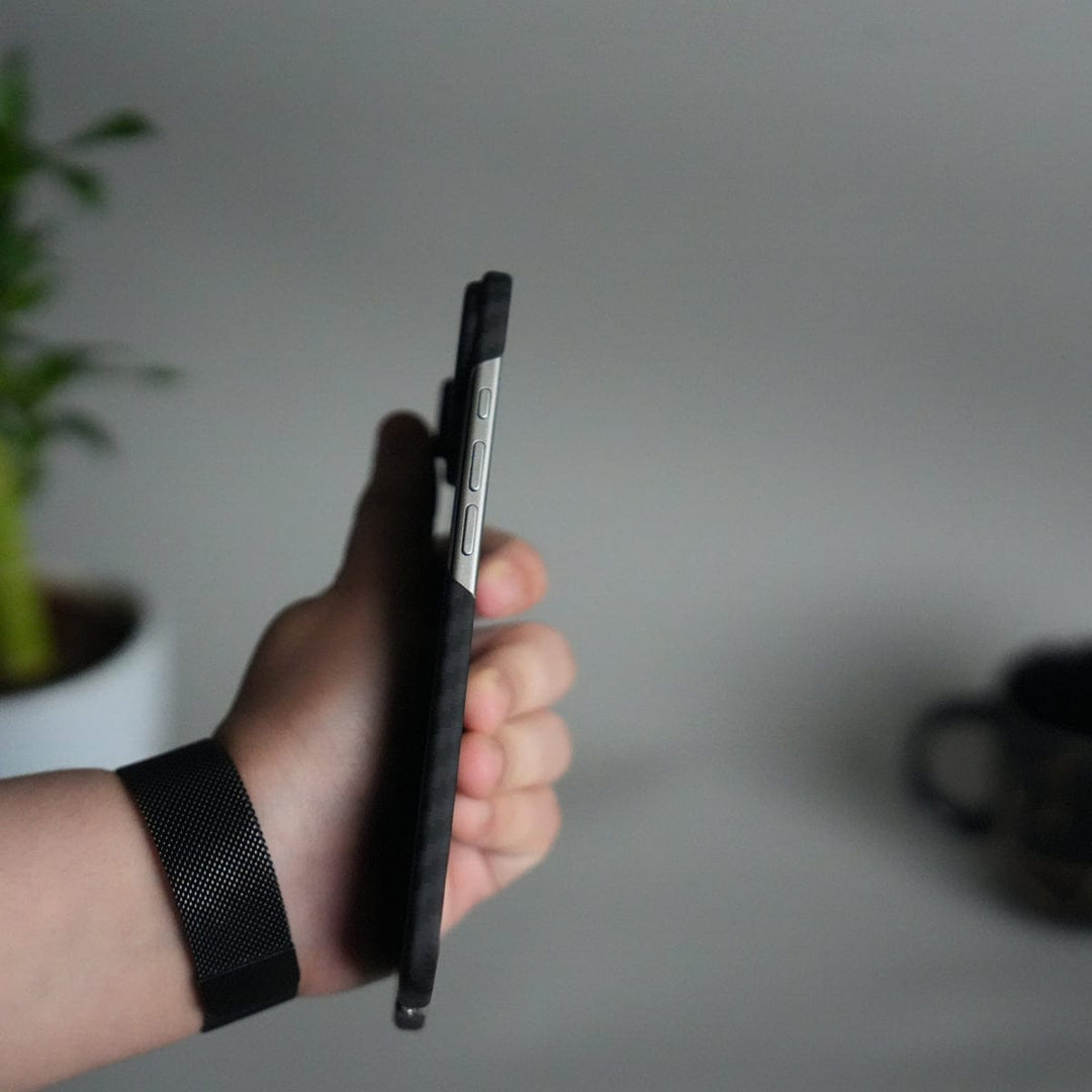FRATO iPhone 17 Series iPhone 17 Air Carbon Fiber Slim Case | Ultra-Thin Magnetic Charging Ring Cover