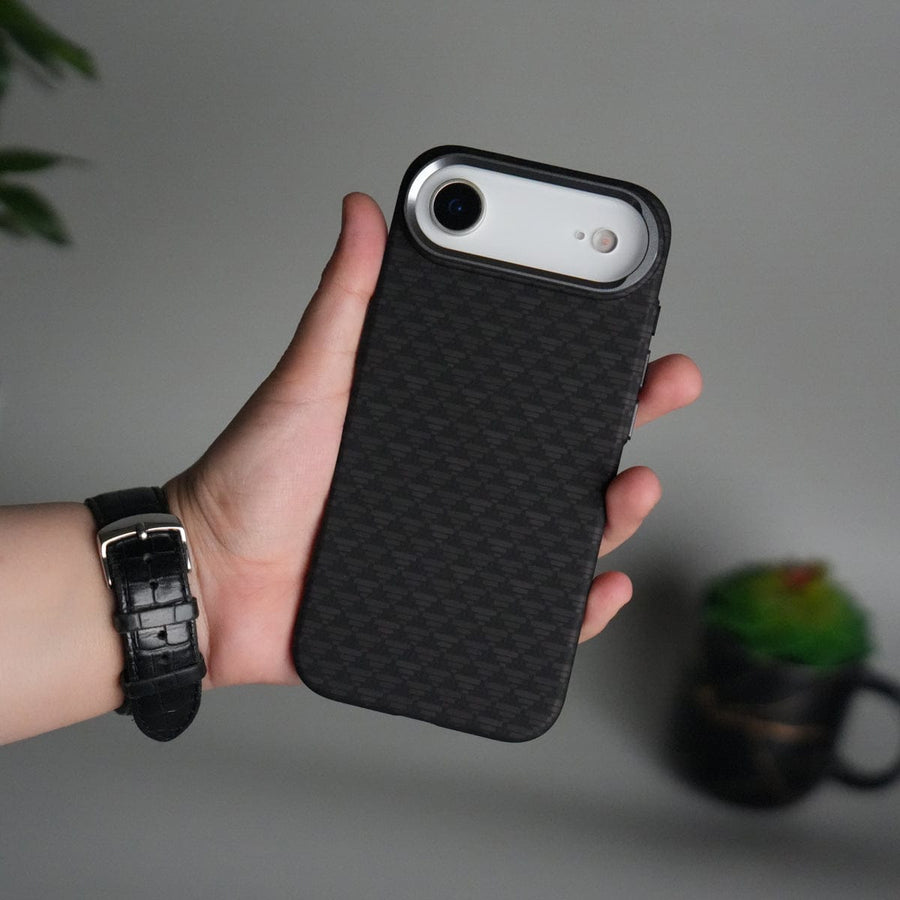 FRATO iPhone 17 Series iPhone 17 Air Carbon Fiber Texture Design Hard Pc MagSafe Case Cover Black Tringle Pattern