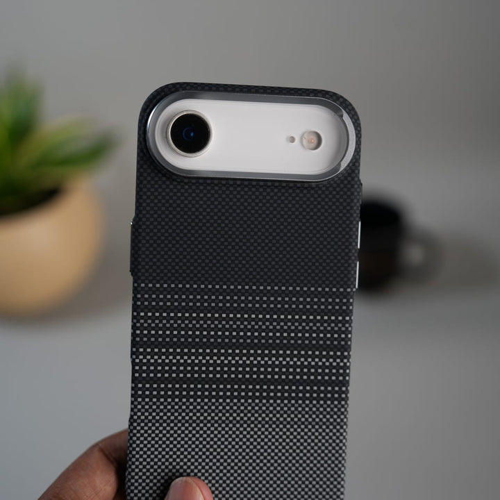 FRATO iPhone 17 Series iPhone 17 Air Carbon Fiber Texture Design Hard Pc MagSafe Case Cover BlackDot