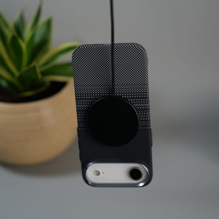 FRATO iPhone 17 Series iPhone 17 Air Carbon Fiber Texture Design Hard Pc MagSafe Case Cover BlackDot