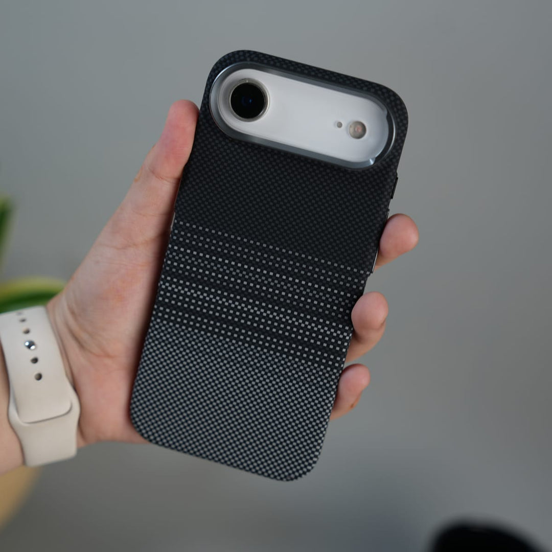 FRATO iPhone 17 Series iPhone 17 Air Carbon Fiber Texture Design Hard Pc MagSafe Case Cover BlackDot