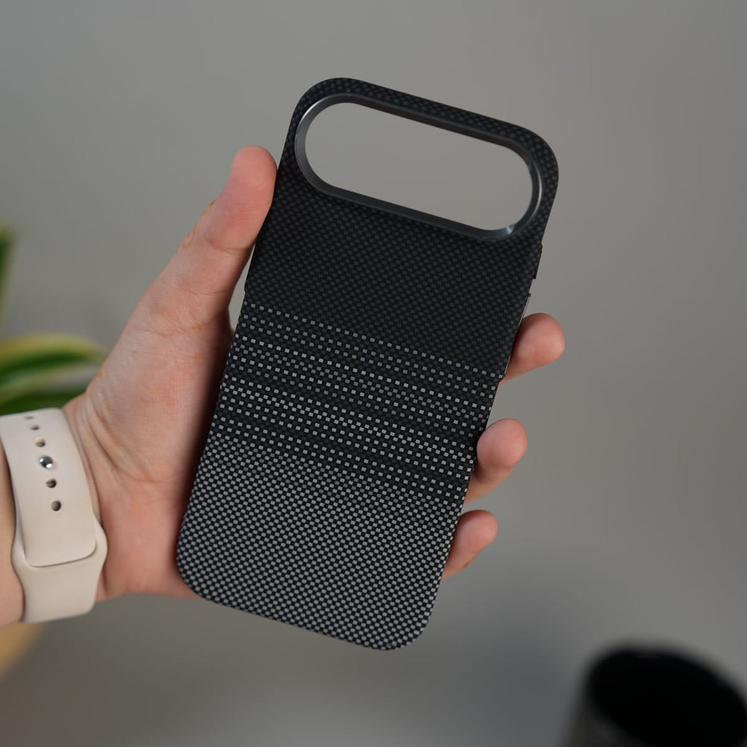 FRATO iPhone 17 Series iPhone 17 Air Carbon Fiber Texture Design Hard Pc MagSafe Case Cover BlackDot