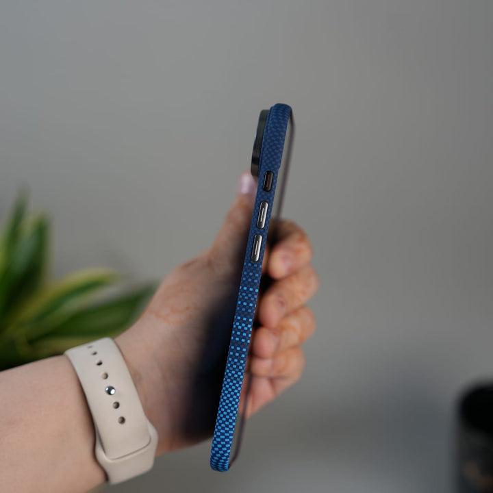 FRATO iPhone 17 Series iPhone 17 Air Carbon Fiber Texture Design Hard Pc MagSafe Case Cover BlueDot