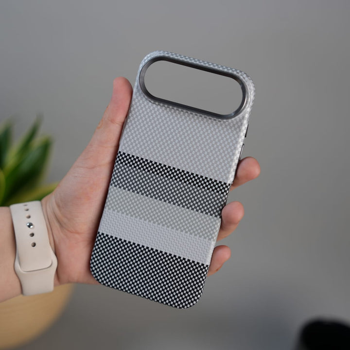 FRATO iPhone 17 Series iPhone 17 Air Carbon Fiber Texture Design Hard Pc MagSafe Case Cover GrayBlackLine Design