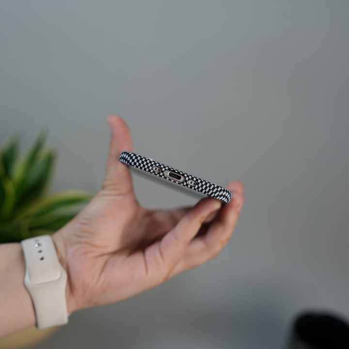 FRATO iPhone 17 Series iPhone 17 Air Carbon Fiber Texture Design Hard Pc MagSafe Case Cover GrayBlackLine Design