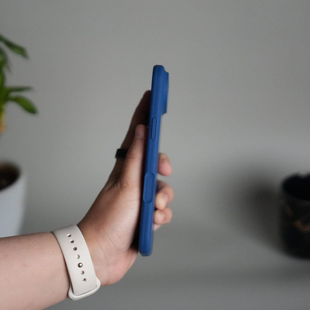 FRATO iPhone 17 Series iPhone 17 Air Liquid Silicone Case Cover (Pacific Blue)