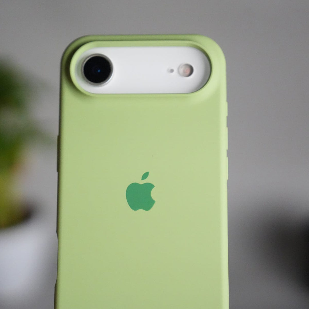 FRATO iPhone 17 Series iPhone 17 Air Liquid Silicone Case Cover (Pista Green)