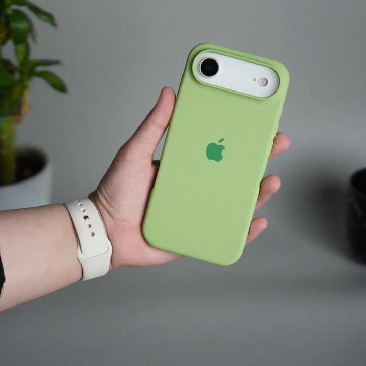 FRATO iPhone 17 Series iPhone 17 Air Liquid Silicone Case Cover (Pista Green)