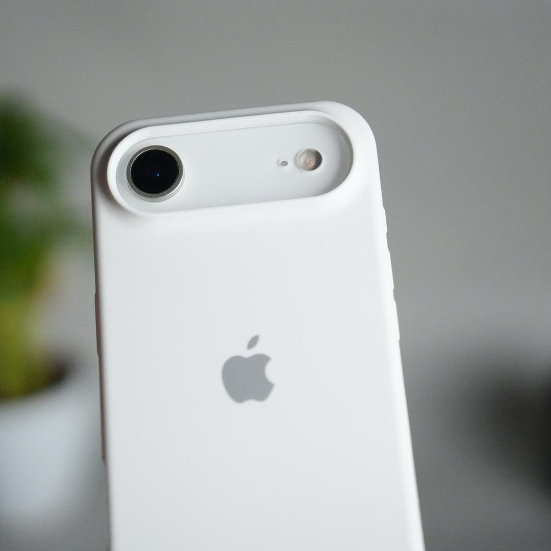 FRATO iPhone 17 Series iPhone 17 Air Liquid Silicone Case Cover (White)