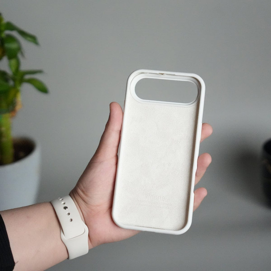 FRATO iPhone 17 Series iPhone 17 Air Liquid Silicone Case Cover (White)