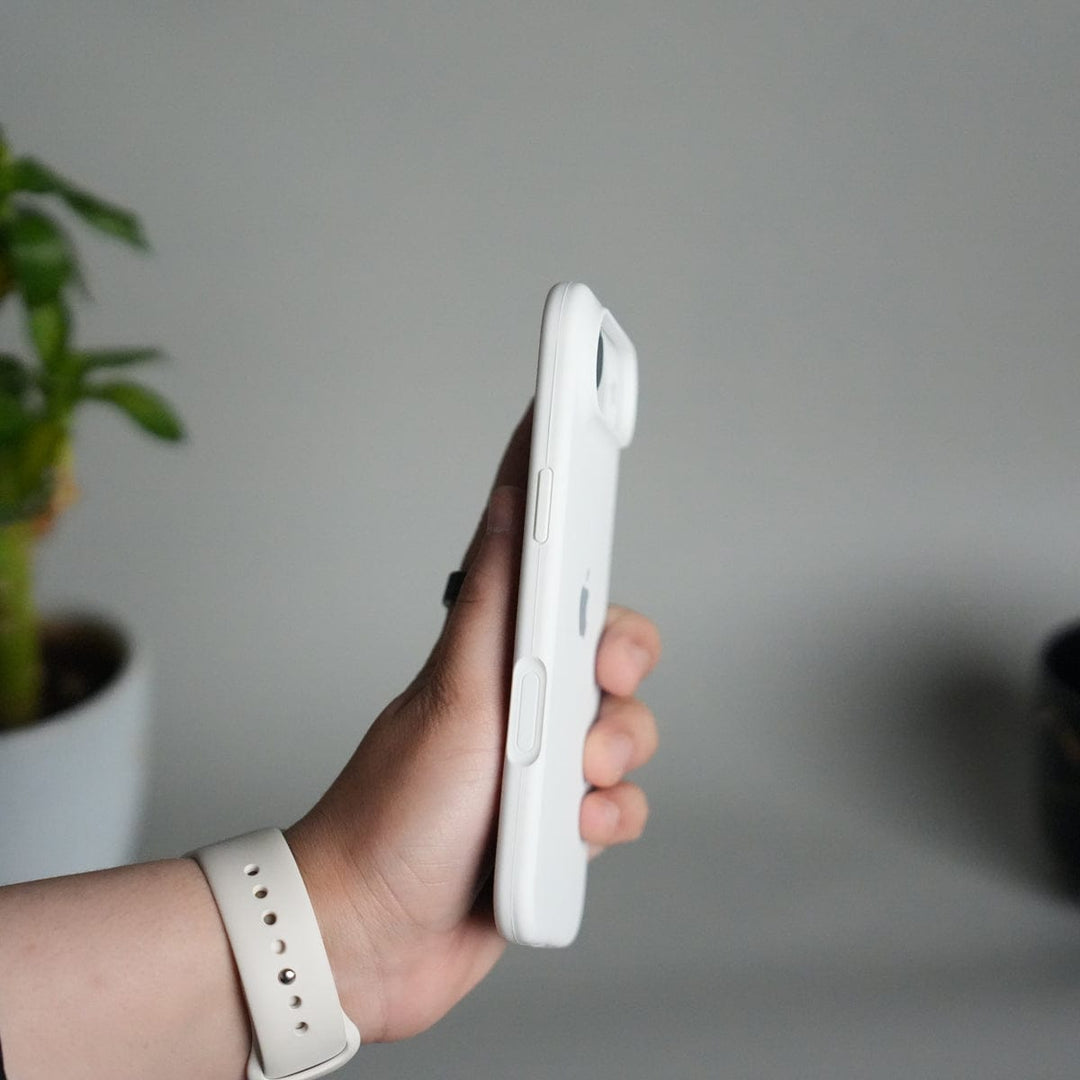 FRATO iPhone 17 Series iPhone 17 Air Liquid Silicone Case Cover (White)