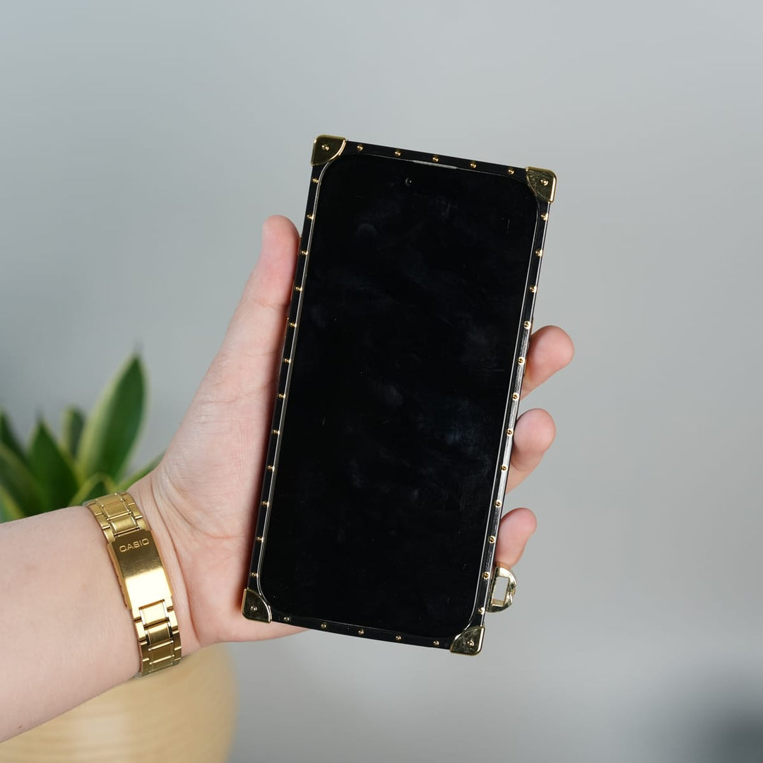 FRATO iPhone 17 Series iPhone 17 Air Luxury CD Trunk Case Cover With Chain
