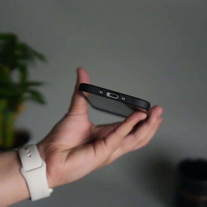 FRATO iPhone 17 Series iPhone 17 Air Metal Camera Ring Carbon Fiber Design MagSafe Cover