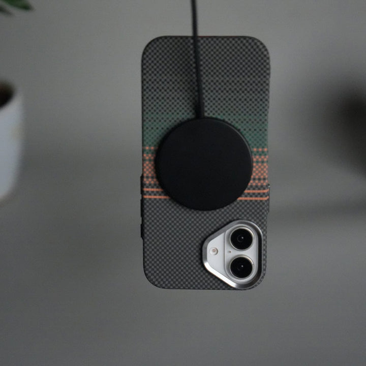 FRATO iPhone 17 Series iPhone 17 Carbon Fiber Texture Design Hard Pc MagSafe Case Cover OrangeGreen