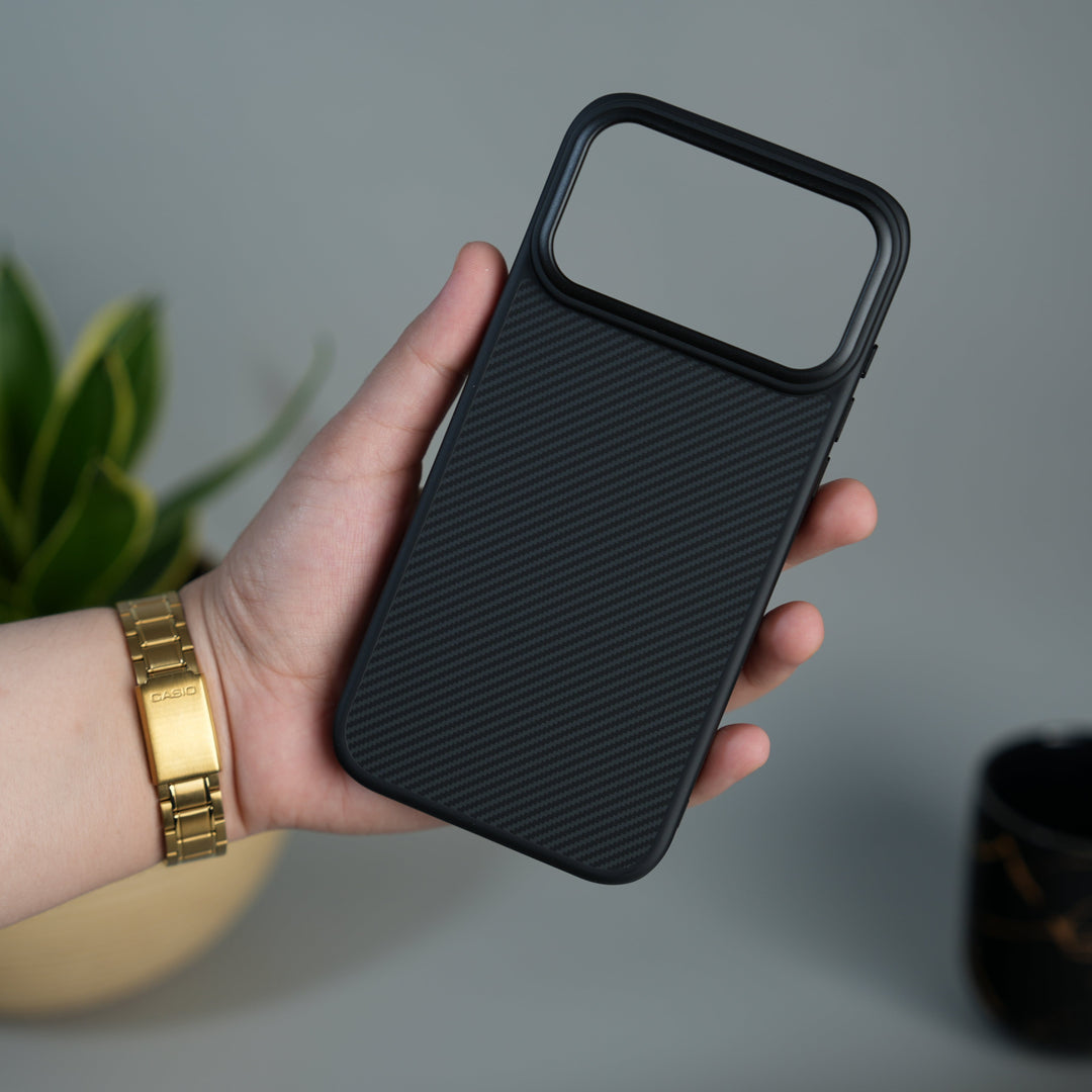 FRATO iPhone 17 Series iPhone 17 Pro iPhone 17 Series CarbonFiber Texture Metal Camera Frame Magsafe Cover