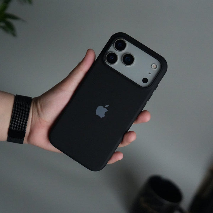 FRATO iPhone 17 Series iPhone 17 Pro Liquid Silicone Case Cover | Black
