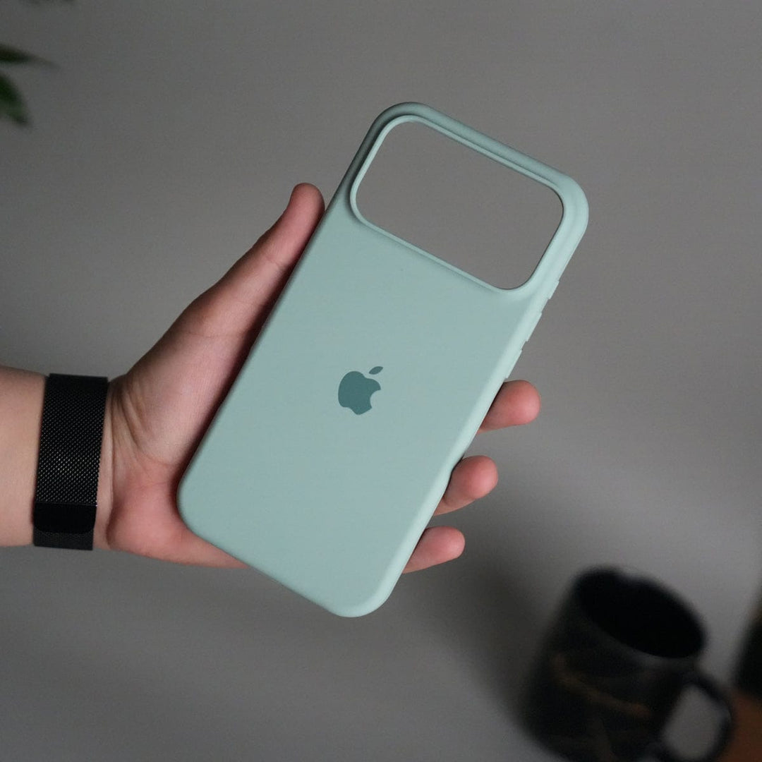 FRATO iPhone 17 Series iPhone 17 Pro Liquid Silicone Case Cover (Mint Green)