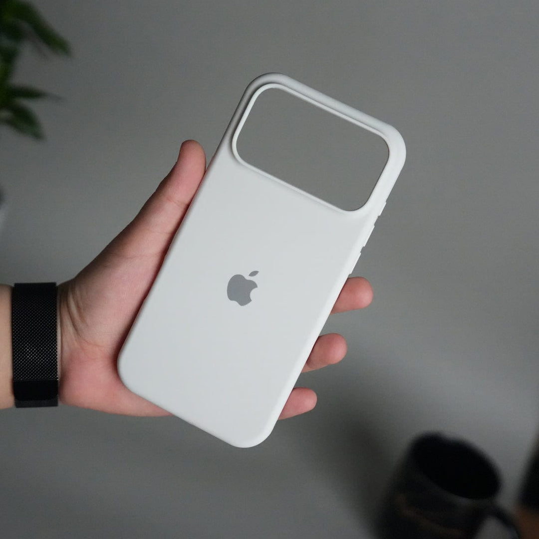 FRATO iPhone 17 Series iPhone 17 Pro Liquid Silicone Case Cover (White)