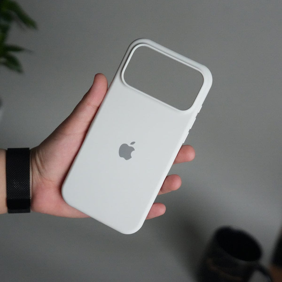 FRATO iPhone 17 Series iPhone 17 Pro Liquid Silicone Case Cover (White)