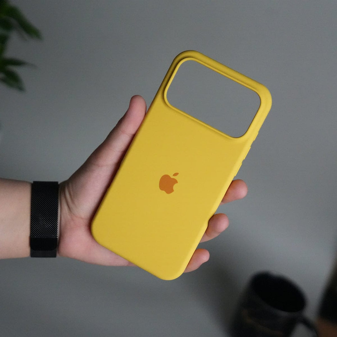 FRATO iPhone 17 Series iPhone 17 Pro Liquid Silicone Case Cover (Yellow)