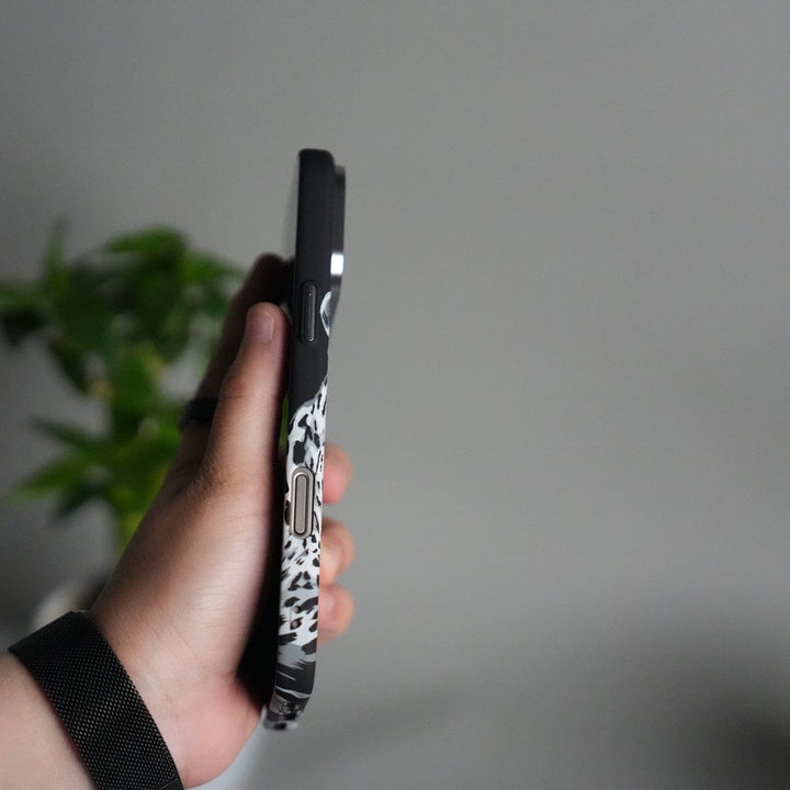 FRATO iPhone 17 Series iPhone 17 Pro Max Carbon Fiber Texture Design Hard Pc MagSafe Case Cover BWLeopard