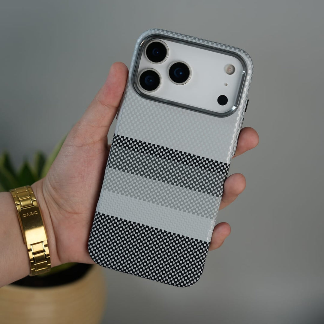 FRATO iPhone 17 Series iPhone 17 Pro Max Carbon Fiber Texture Design Hard Pc MagSafe Case Cover GrayBlackLine Design