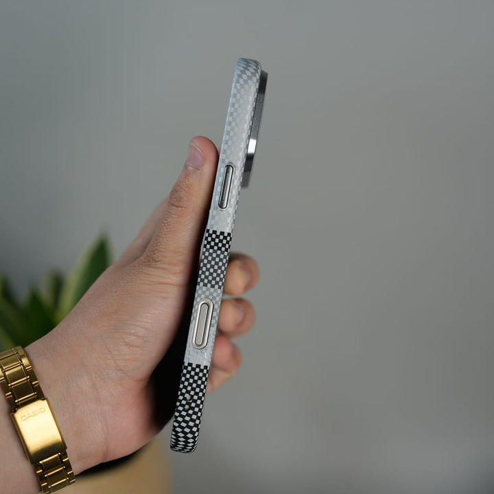 FRATO iPhone 17 Series iPhone 17 Pro Max Carbon Fiber Texture Design Hard Pc MagSafe Case Cover GrayBlackLine Design