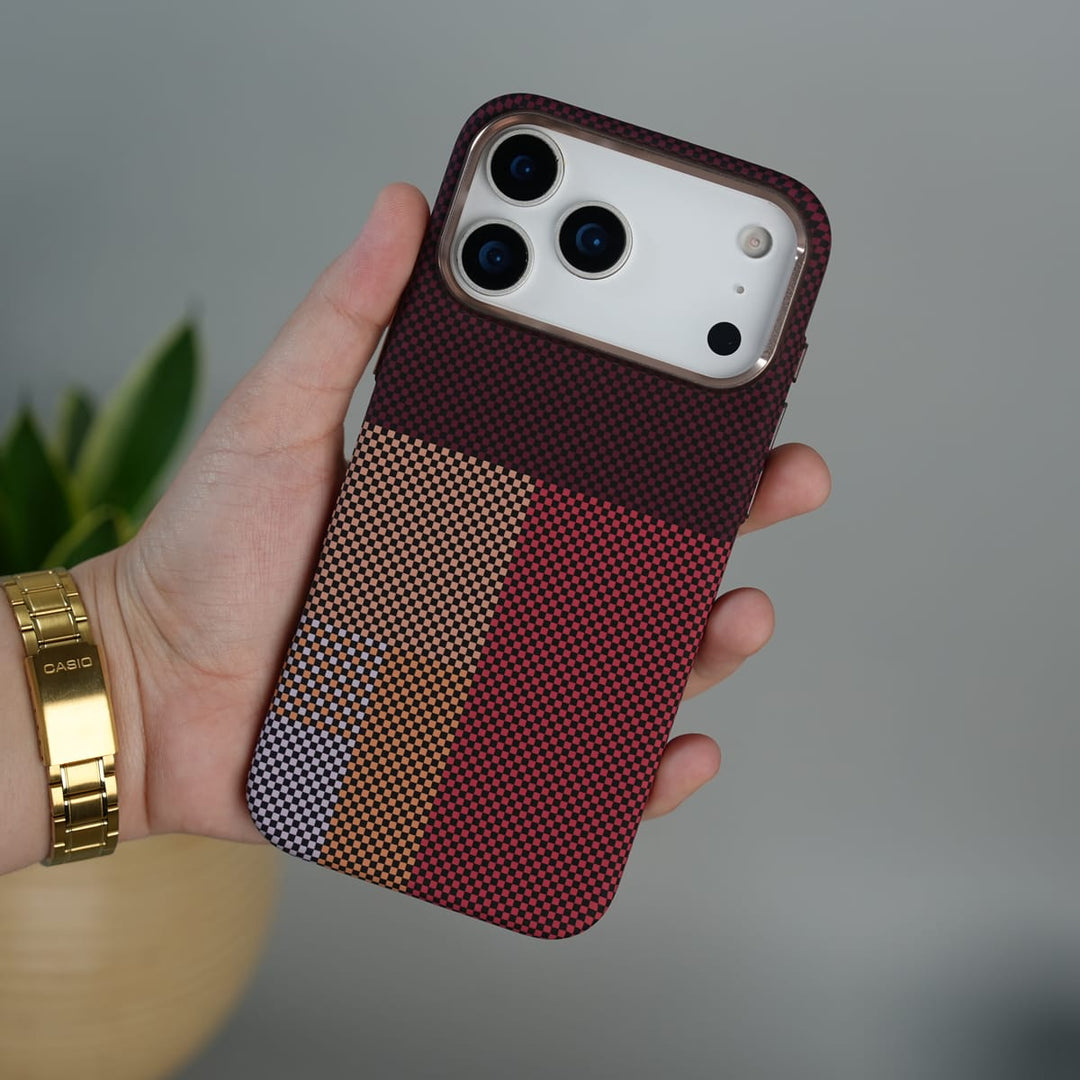 FRATO iPhone 17 Series iPhone 17 Pro Max Carbon Fiber Texture Design Hard Pc MagSafe Case Cover MaroonTop Design