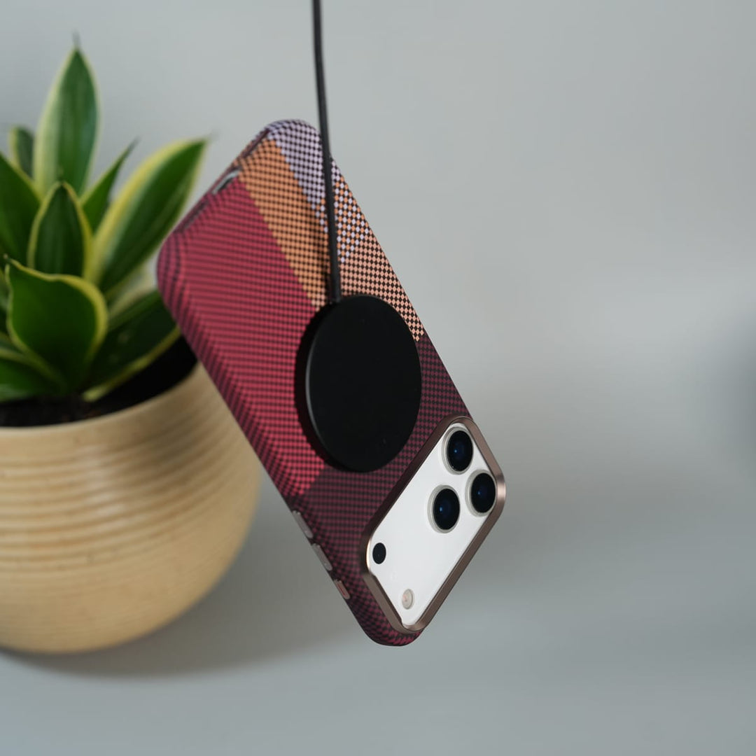 FRATO iPhone 17 Series iPhone 17 Pro Max Carbon Fiber Texture Design Hard Pc MagSafe Case Cover MaroonTop Design