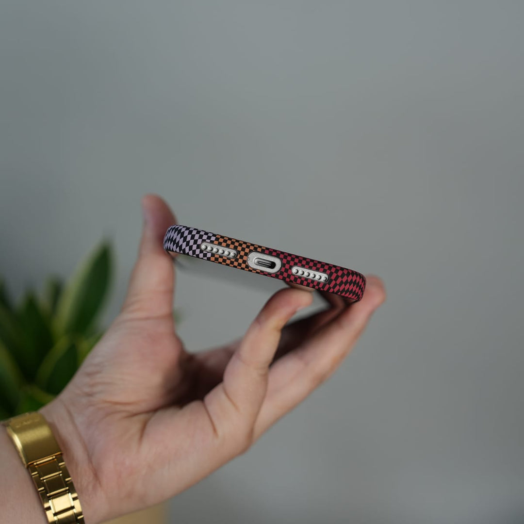 FRATO iPhone 17 Series iPhone 17 Pro Max Carbon Fiber Texture Design Hard Pc MagSafe Case Cover MaroonTop Design