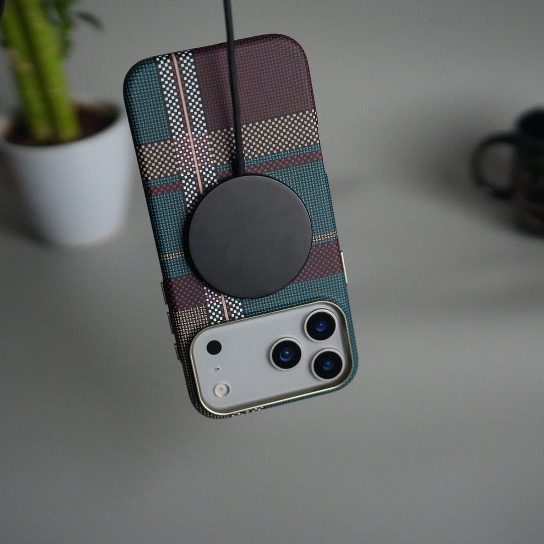 FRATO iPhone 17 Series iPhone 17 Pro Max Carbon Fiber Texture Design Hard Pc MagSafe Case Cover RedWhite