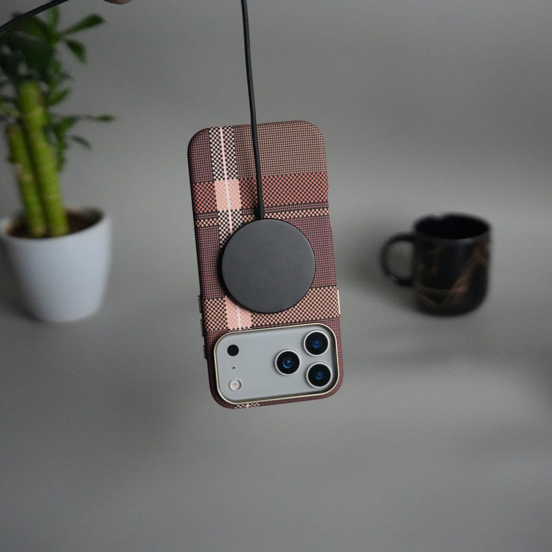 FRATO iPhone 17 Series iPhone 17 Pro Max Carbon Fiber Texture Design Hard Pc MagSafe Case Cover WhiteLine