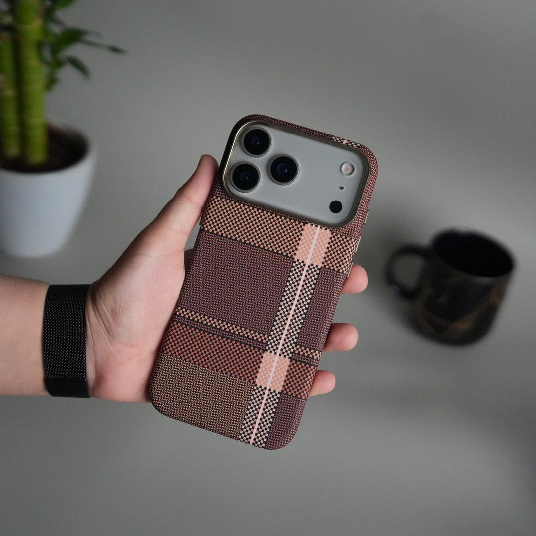 FRATO iPhone 17 Series iPhone 17 Pro Max Carbon Fiber Texture Design Hard Pc MagSafe Case Cover WhiteLine