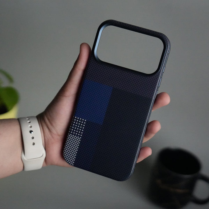 FRATO iPhone 17 Series iPhone 17 Pro Max Carbon Fiber Texture Design Side Bumper MagSafe Case Cover