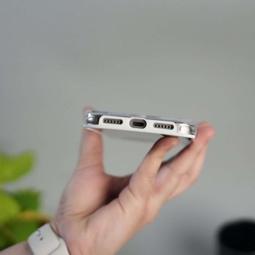 FRATO iPhone 17 Series iPhone 17 Pro Max Crystal Clear Anti-Yellow Case with MagSafe &amp; Metal Camera Bumper