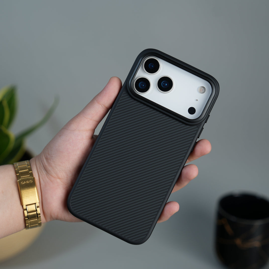 FRATO iPhone 17 Series iPhone 17 Pro Max iPhone 17 Series CarbonFiber Texture Metal Camera Frame Magsafe Cover