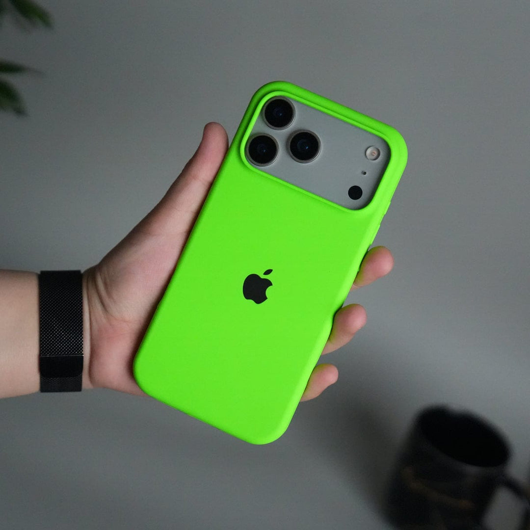 FRATO iPhone 17 Series iPhone 17 Pro Max Liquid Silicone Case Cover | Neon Green