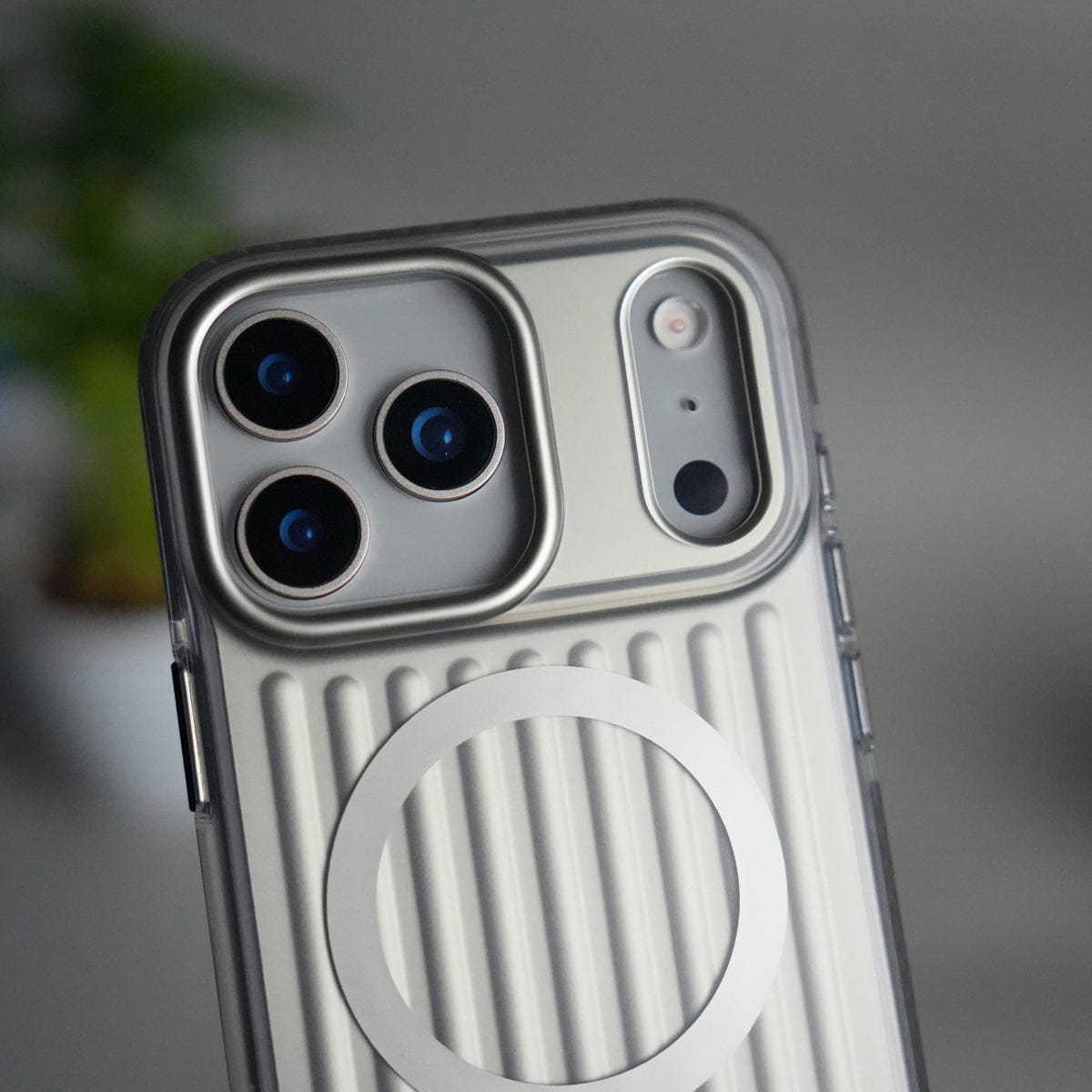iPhone 17 Pro Max MagSafe ケース スレート グレー iPhone 17 Pro Max MagSafe Suitcase Design Case | Shockproof Ribbed