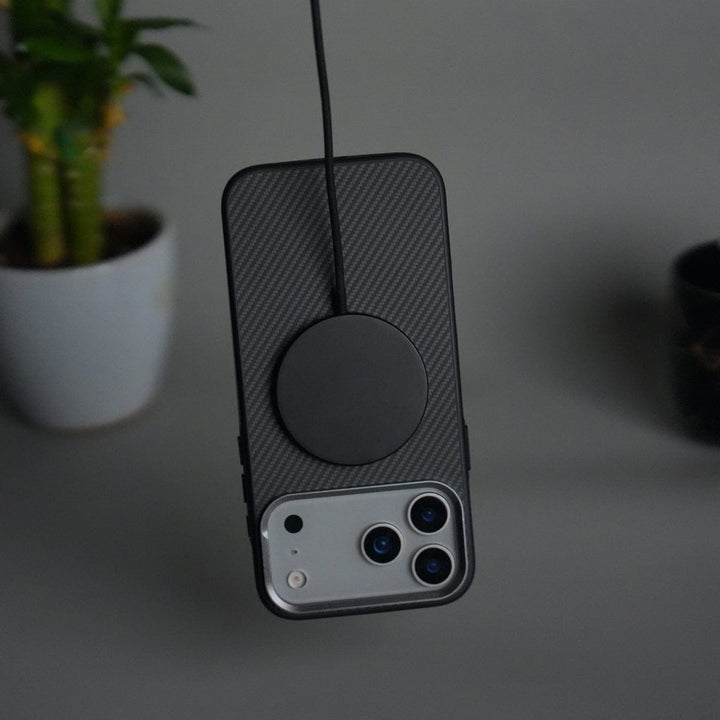 FRATO iPhone 17 Series iPhone 17 Pro Max Metal Camera Ring Carbon Fiber Design MagSafe Cover