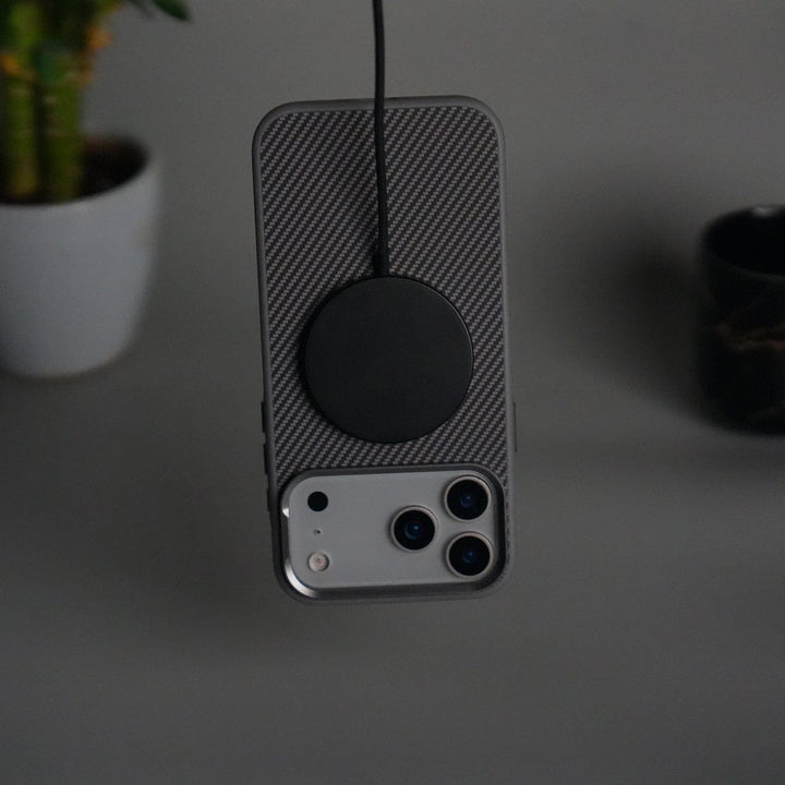 FRATO iPhone 17 Series iPhone 17 Pro Max Metal Camera Ring Carbon Fiber Design MagSafe Cover