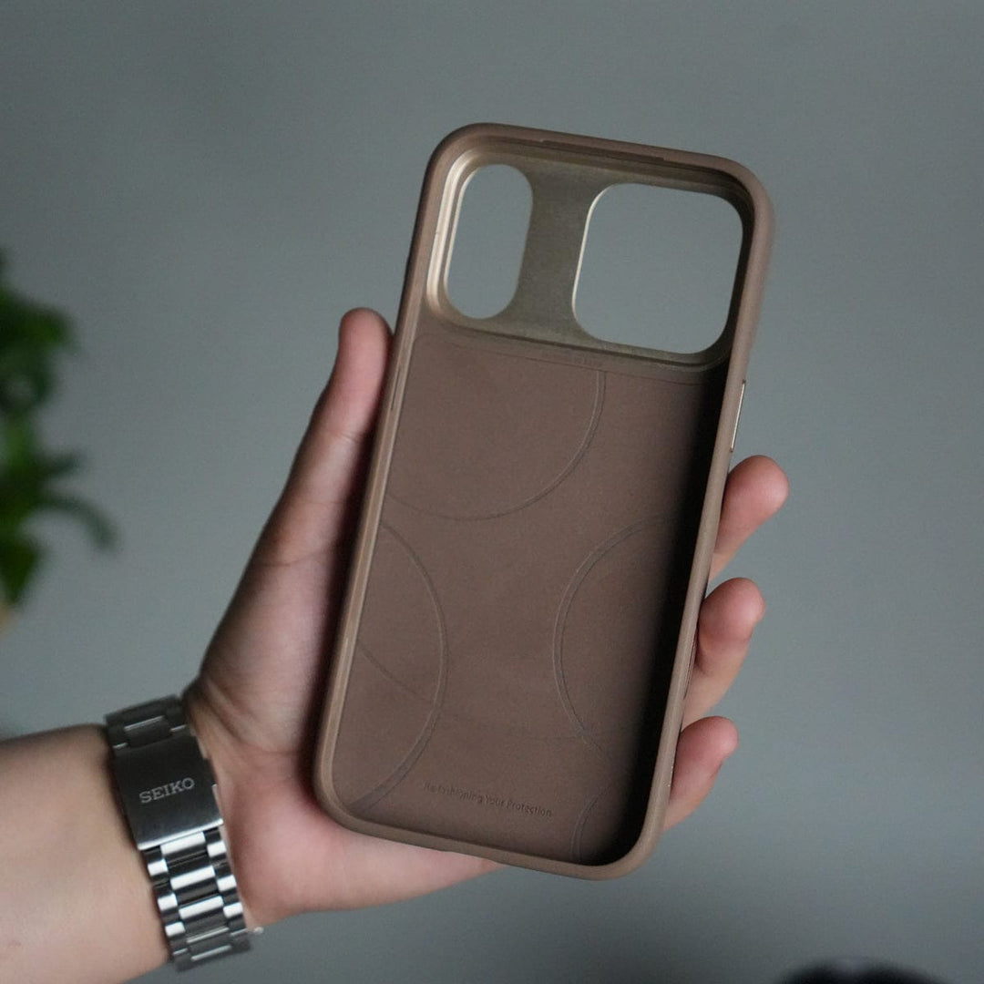 FRATO iPhone 17 Series iPhone 17 Pro Max PUFF Leather Metallic Camera Frame Case Cover