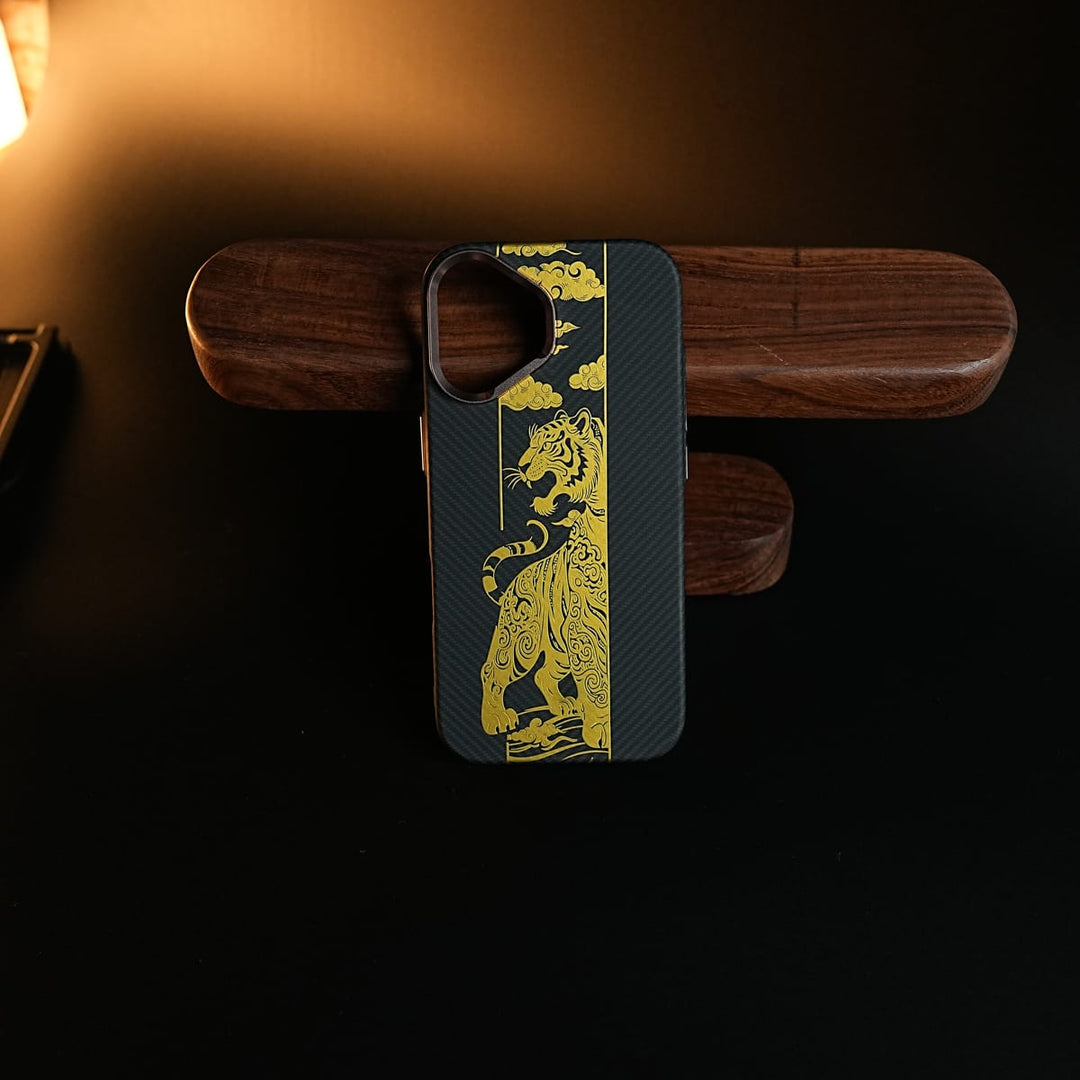FRATO iPhone 17 Series iPhone 17 Royal Gold Tiger Edition Magsafe Case