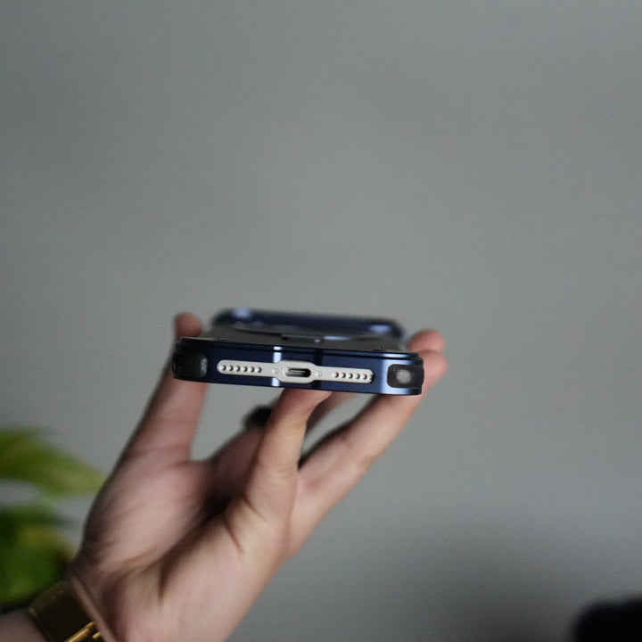 FRATO iPhone 17 Series iPhone 17 Series Carbon Fiber Design Frameless Metal Kickstand Case | Blue frame