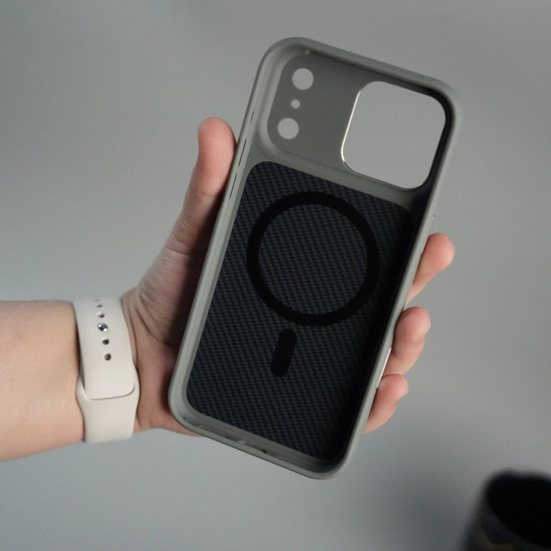 FRATO iPhone 17 Series iPhone 17 Series Carbon Fiber Design MagSafe Cover