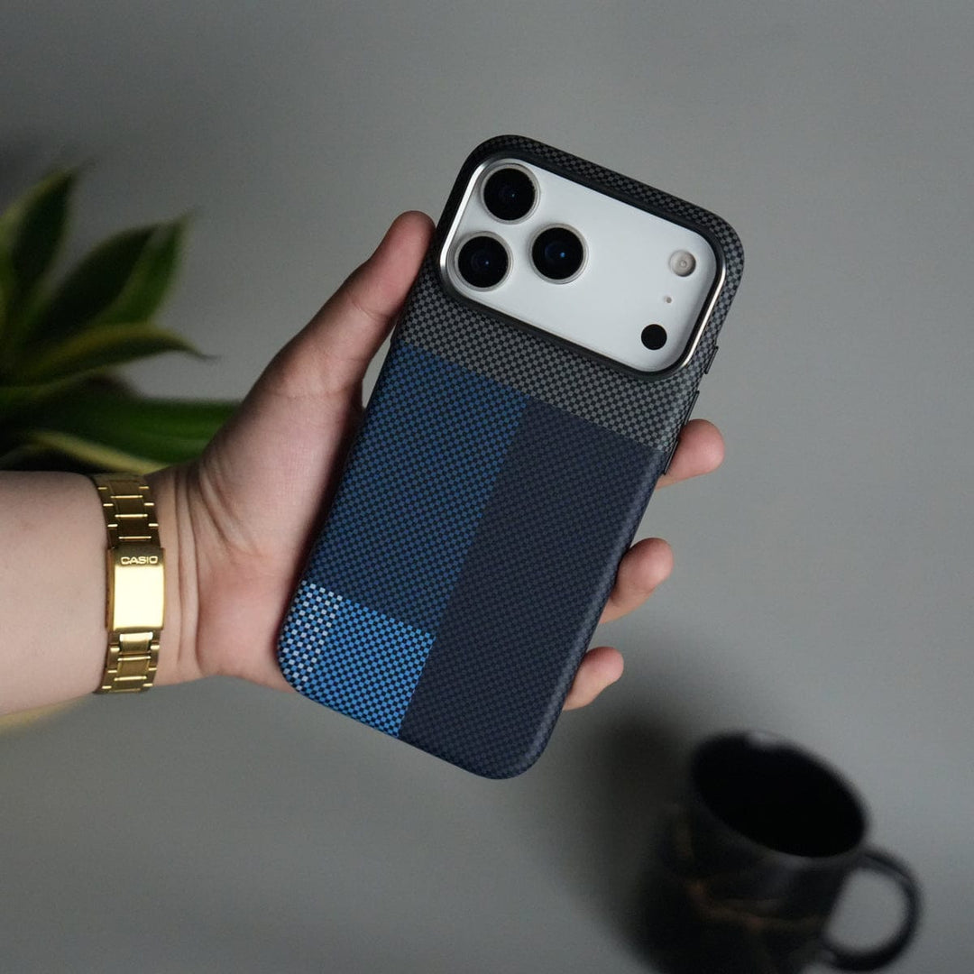 FRATO iPhone 17 Series iPhone 17 Series Carbon Fiber Texture Aramid Design Hard Pc MagSafe Cover | BlueMix Design